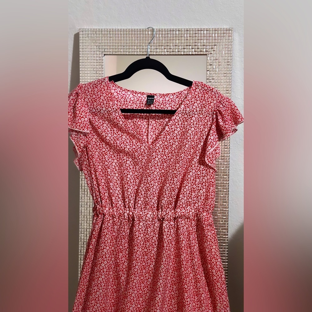 🌸 Effortlessly Pretty 🌺 Red Floral Ruffle Maxi - XL - Picture 4 of 10